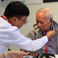 預約聽力測試 | Heari 傾耳聽2026最新 AI 助聽器，或預約免費聽力測試｜Heari 傾耳聽 (MF Jebsen)